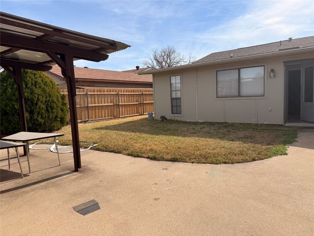 2150 Courtland Circle, Carrollton, TX 75007