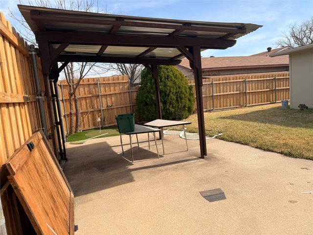 2150 Courtland Circle, Carrollton, TX 75007