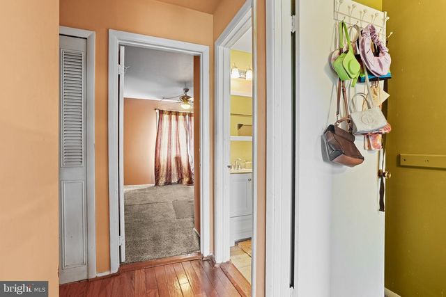 1359 BARNABY TER SE, Washington, DC 20032