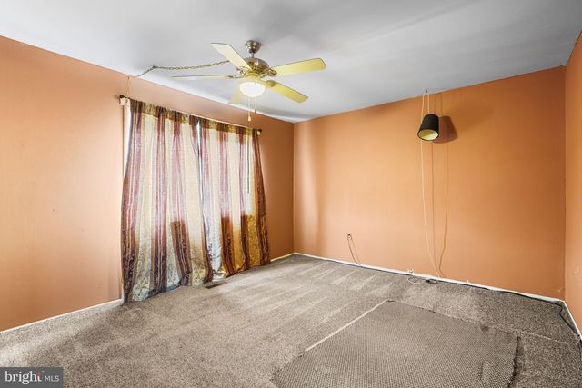 1359 BARNABY TER SE, Washington, DC 20032