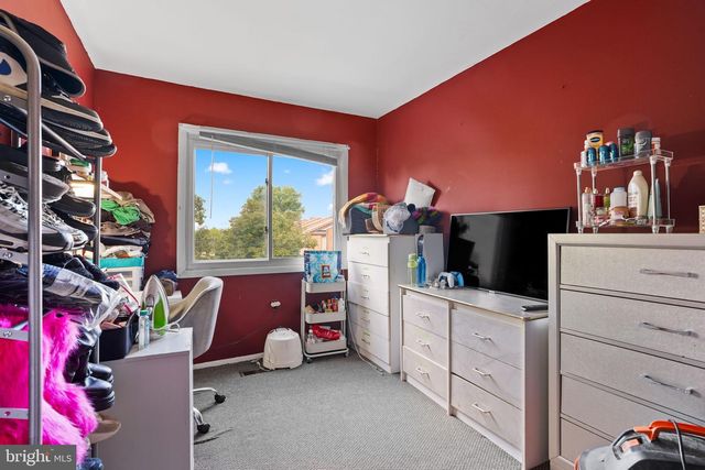 1359 BARNABY TER SE, Washington, DC 20032