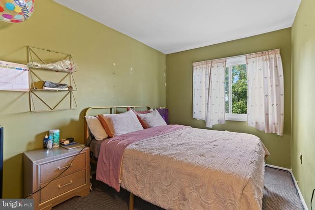 1359 BARNABY TER SE, Washington, DC 20032