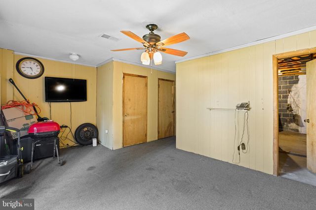 1359 BARNABY TER SE, Washington, DC 20032