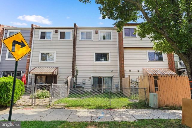 1359 BARNABY TER SE, Washington, DC 20032