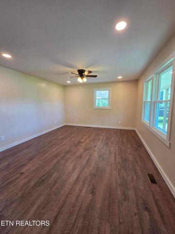 220 Harden Rd, Sparta, TN 38583