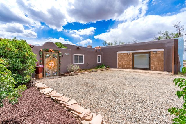 26 River Street, Cerrillos, NM 87010