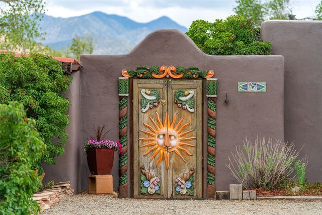 26 River Street, Cerrillos, NM 87010