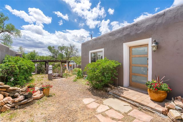 26 River Street, Cerrillos, NM 87010