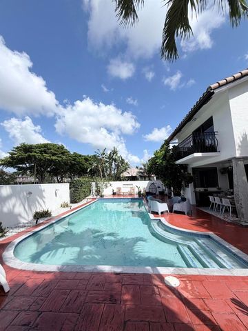 6532 Via Rosa, Boca Raton, FL 33433