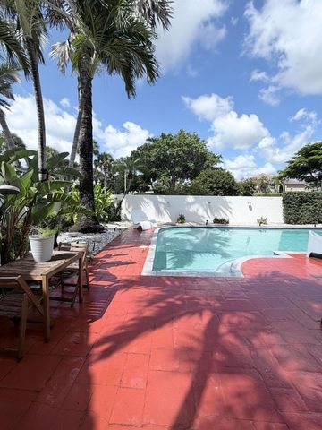 6532 Via Rosa, Boca Raton, FL 33433