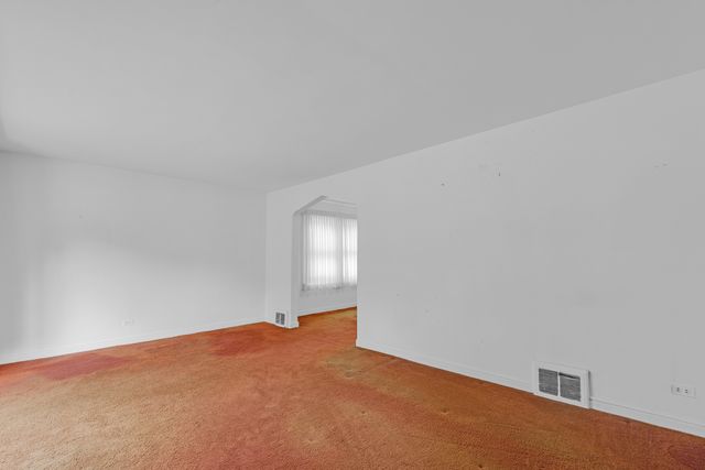 9932 S Maplewood Avenue, Chicago, IL 60655