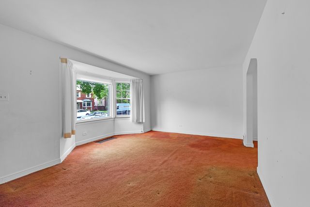 9932 S Maplewood Avenue, Chicago, IL 60655