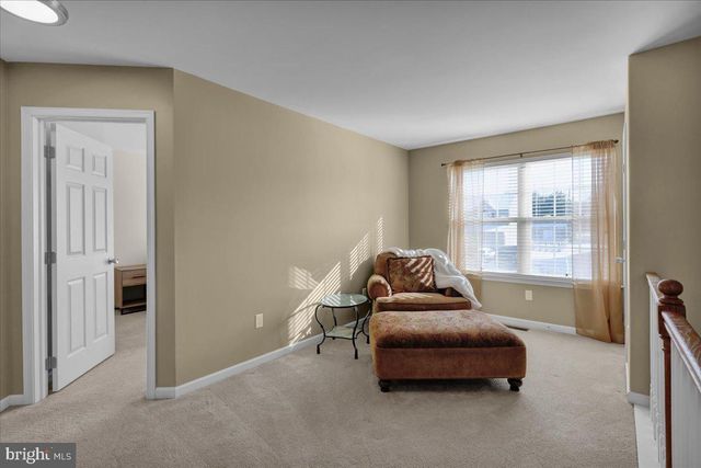 37 WALNUT DR W, Bernville, PA 19506