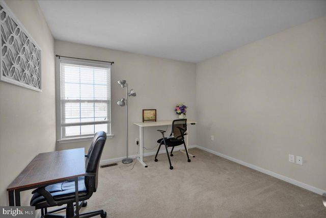 37 WALNUT DR W, Bernville, PA 19506