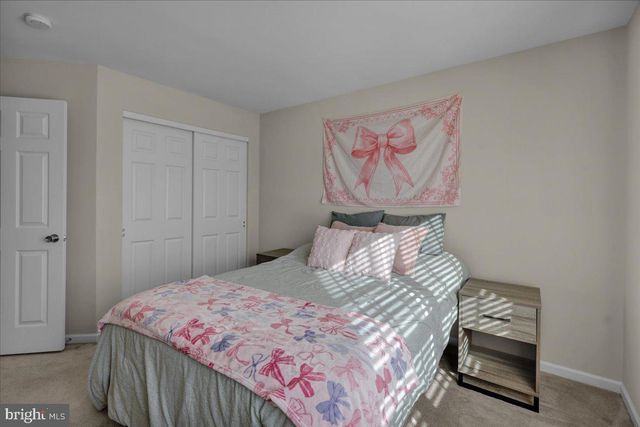 37 WALNUT DR W, Bernville, PA 19506