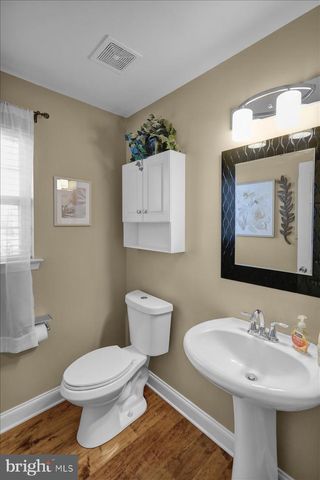 37 WALNUT DR W, Bernville, PA 19506