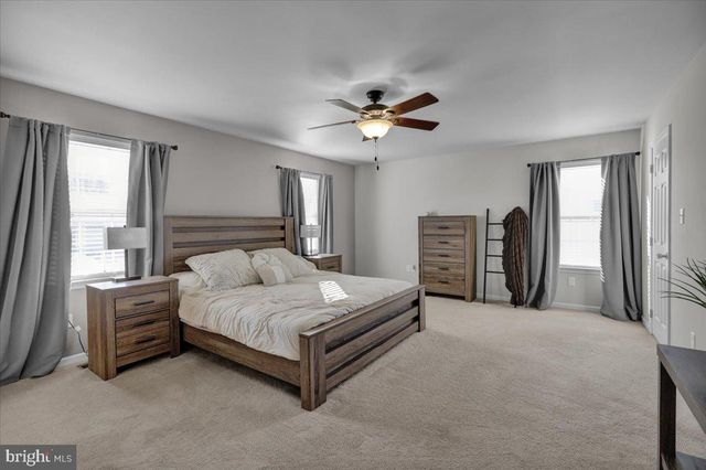 37 WALNUT DR W, Bernville, PA 19506