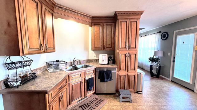 1103 Aaron Avenue, Monett, MO 65708