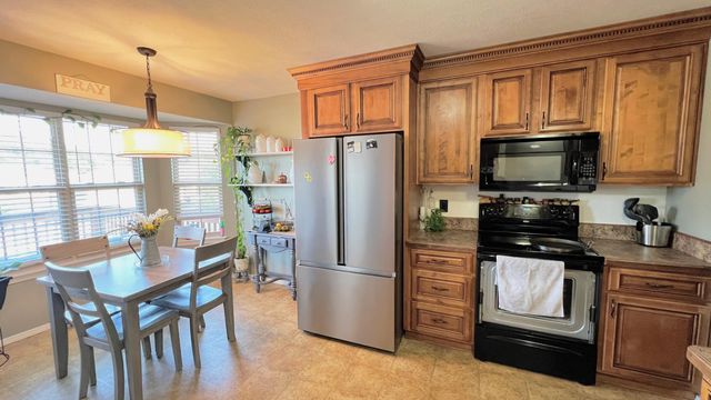 1103 Aaron Avenue, Monett, MO 65708