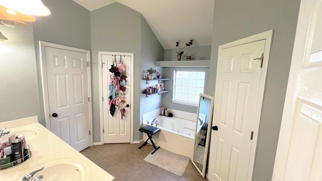 1103 Aaron Avenue, Monett, MO 65708