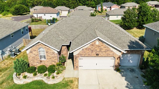 1103 Aaron Avenue, Monett, MO 65708