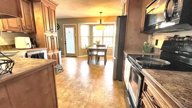 1103 Aaron Avenue, Monett, MO 65708