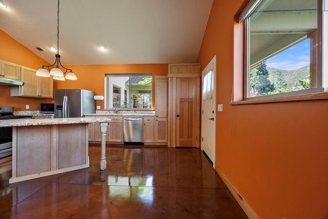 130 Westwood Street, Ashland, OR 97520