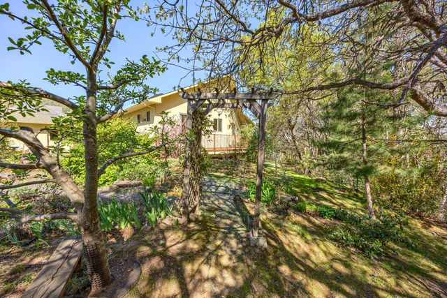 130 Westwood Street, Ashland, OR 97520