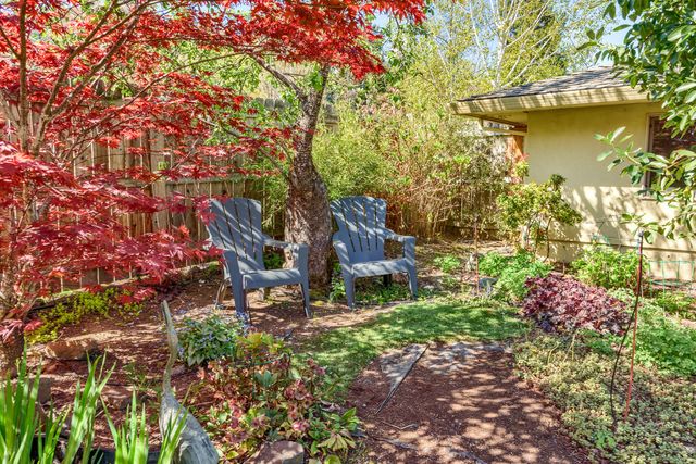 130 Westwood Street, Ashland, OR 97520