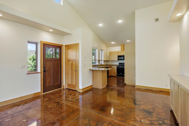 130 Westwood Street, Ashland, OR 97520