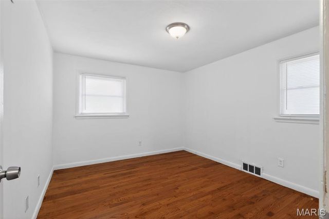 6801 Knoll Avenue, Berkeley, MO 63134