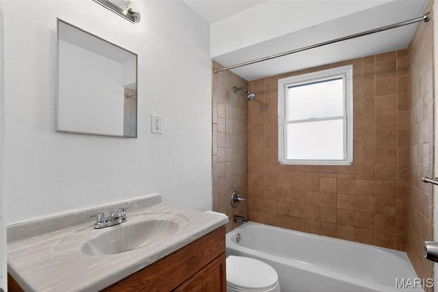 6801 Knoll Avenue, Berkeley, MO 63134