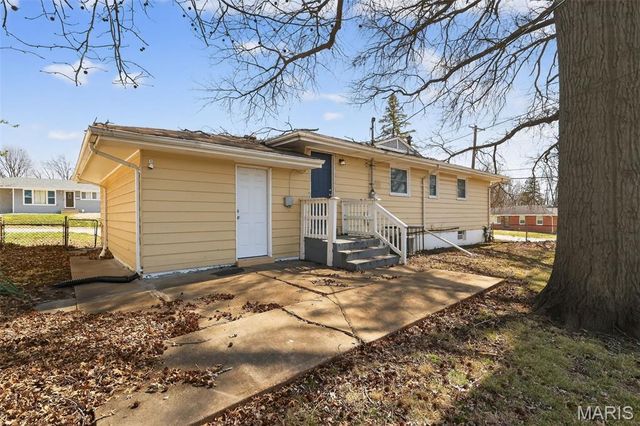 6801 Knoll Avenue, Berkeley, MO 63134