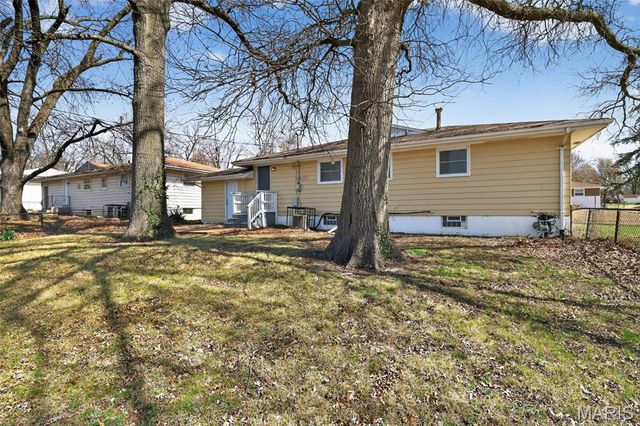 6801 Knoll Avenue, Berkeley, MO 63134