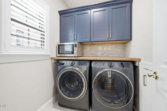 807 Carpenter Town Lane, Cary, NC 27519