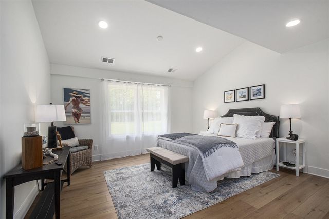 121 S Barker Street, New Buffalo, MI 49117