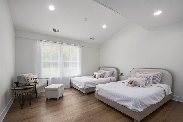 121 S Barker Street, New Buffalo, MI 49117