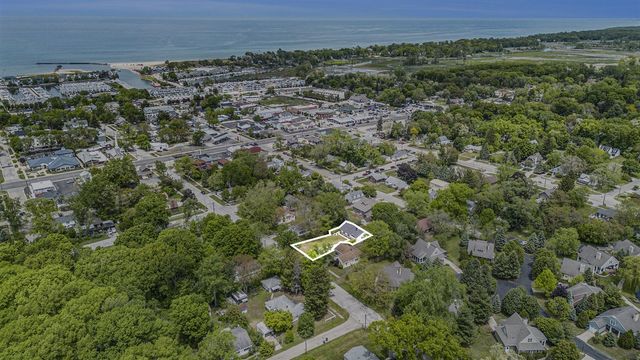 121 S Barker Street, New Buffalo, MI 49117