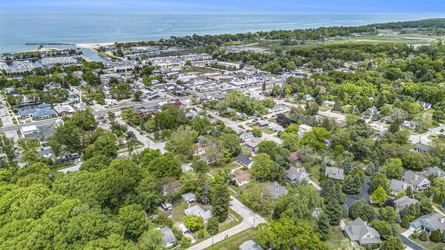 121 S Barker Street, New Buffalo, MI 49117