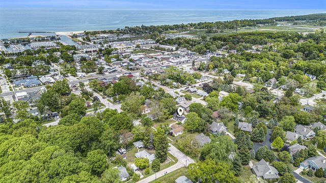 121 S Barker Street, New Buffalo, MI 49117