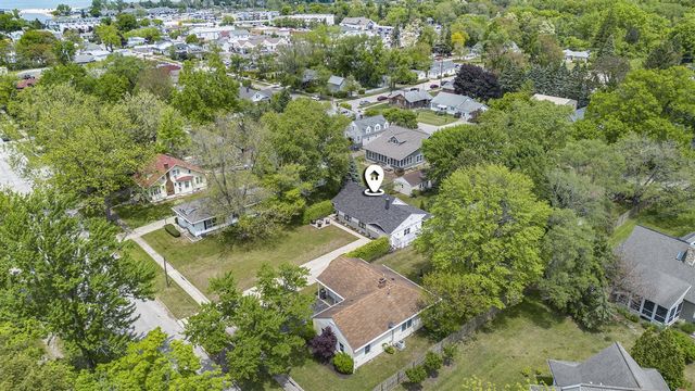 121 S Barker Street, New Buffalo, MI 49117