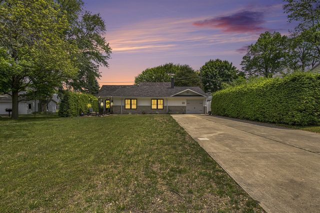 121 S Barker Street, New Buffalo, MI 49117