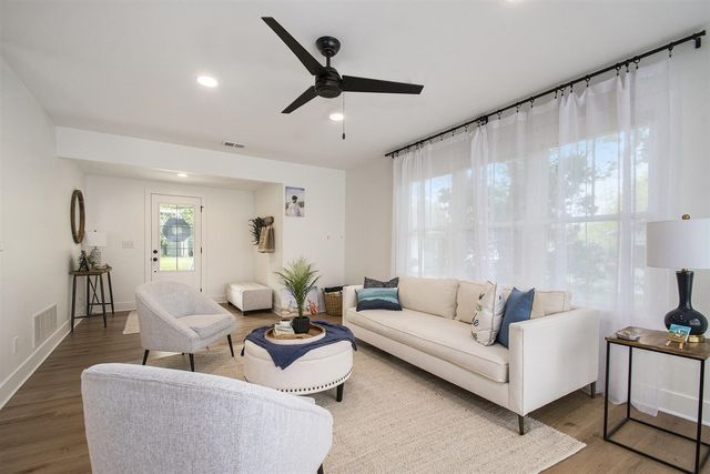 121 S Barker Street, New Buffalo, MI 49117