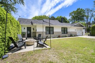 121 S Barker Street, New Buffalo, MI 49117