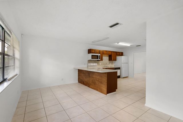 4108 NW 79th Avenue 1, Coral Springs, FL 33065