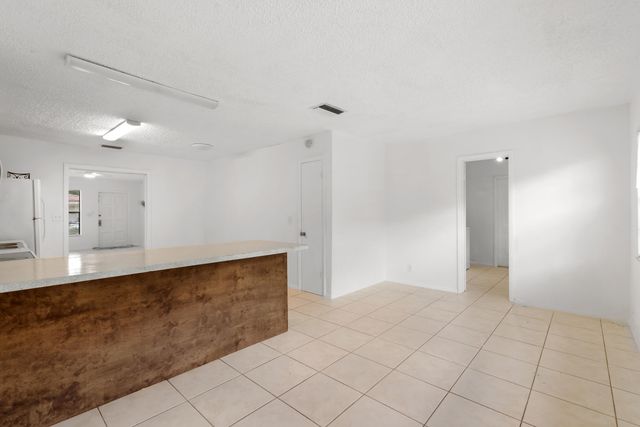 4108 NW 79th Avenue 1, Coral Springs, FL 33065
