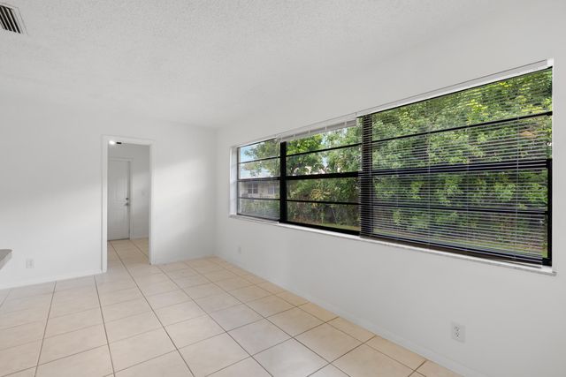 4108 NW 79th Avenue 1, Coral Springs, FL 33065