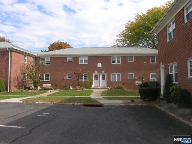 1163 Valley Road 18, Wayne, NJ 07470