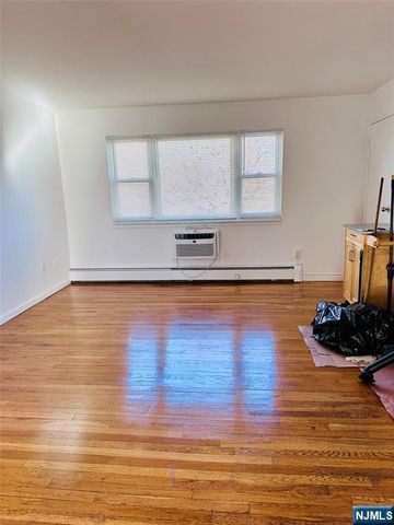 1163 Valley Road 18, Wayne, NJ 07470