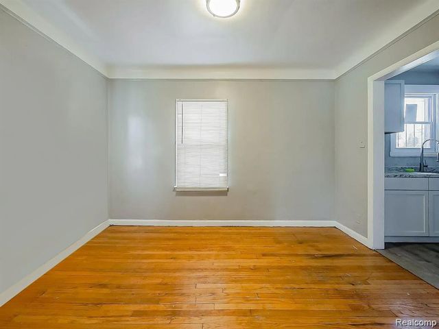 9744 Lakepointe Street, Detroit, MI 48224